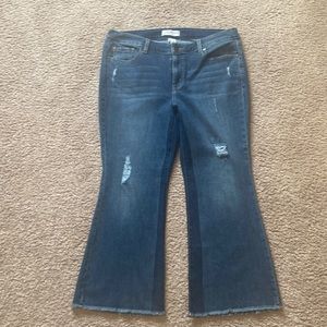 Lane Bryant cropped slightly flare denim pants. Size 14 new no tags.